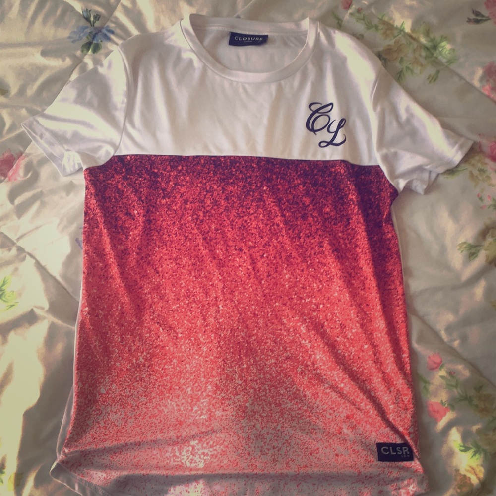 Closure Tee